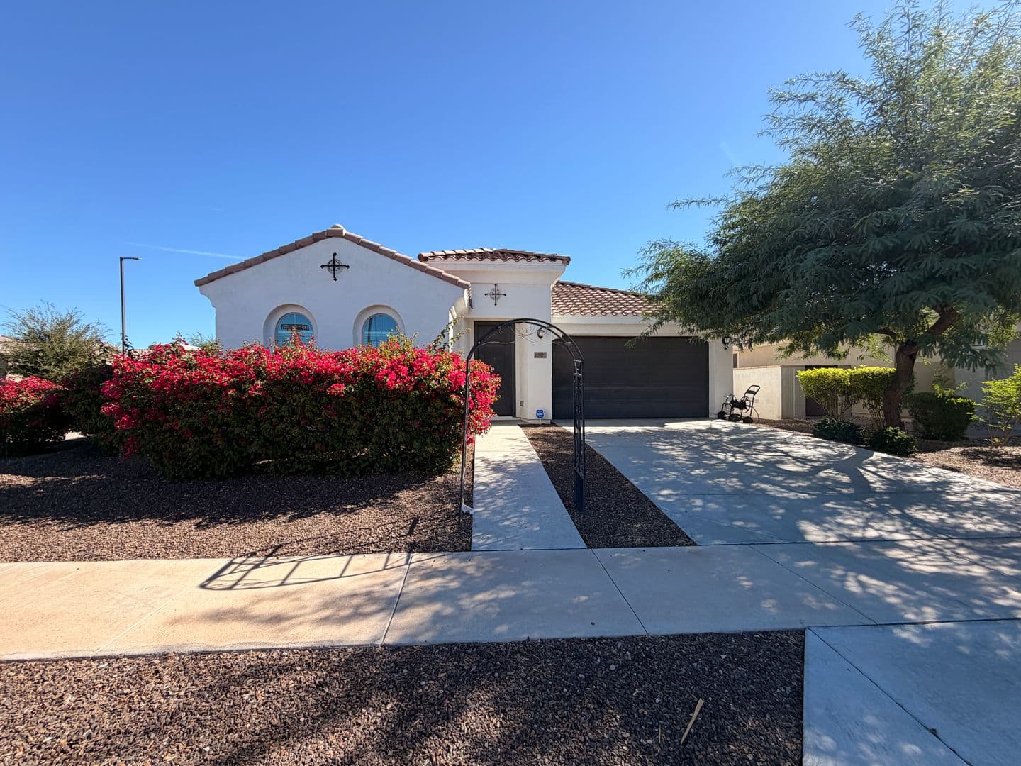 Surprise House: 12821 N 145th Ln