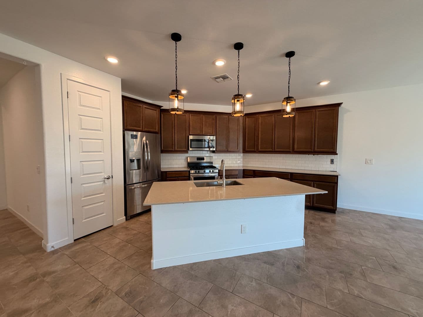 Surprise House: 12821 N 145th Ln