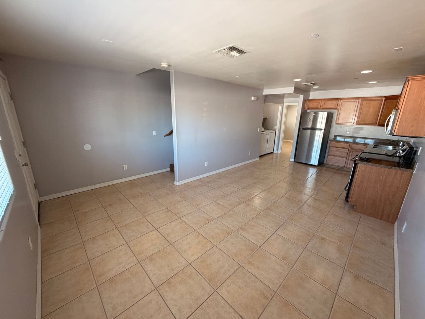 Phoenix Townhome: 17402 N 19th Ave