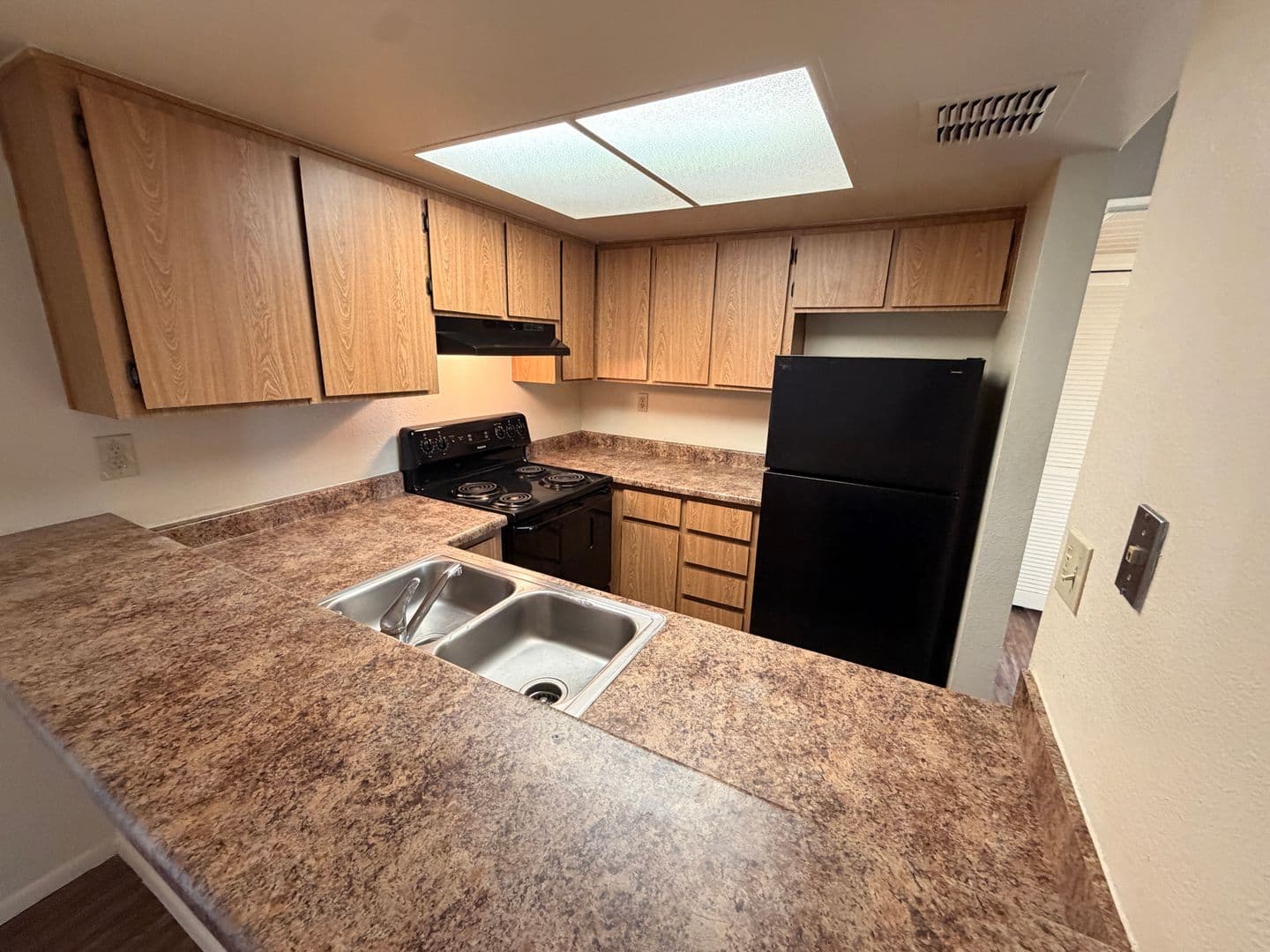 Tempe Apartment: 825 S. River Drive