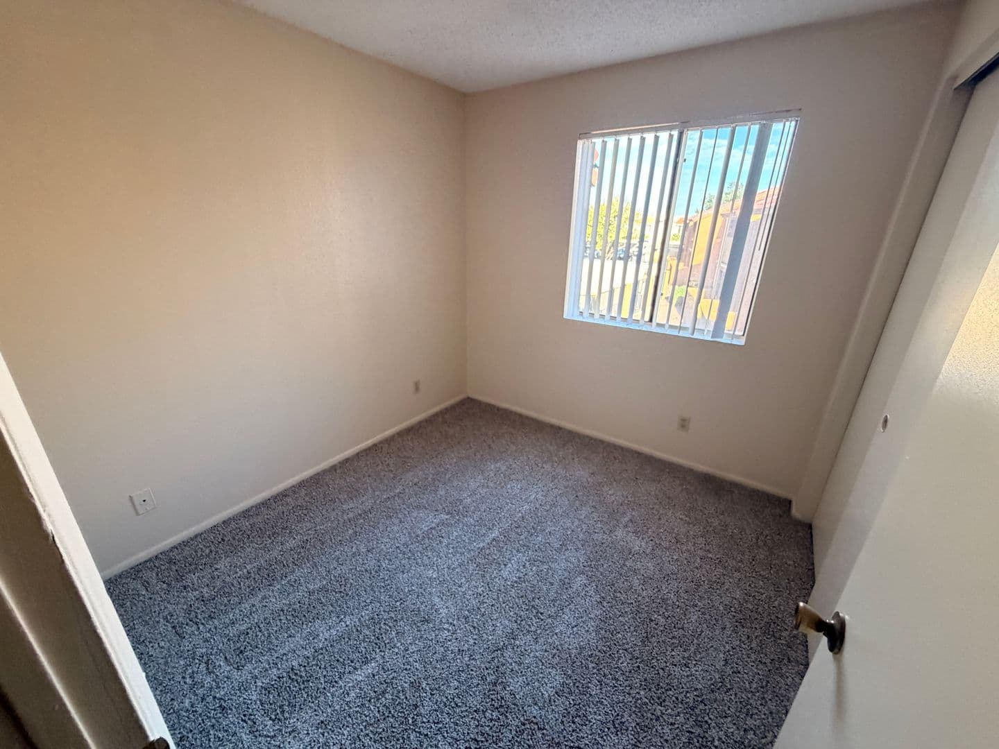 Tempe Apartment: 825 S. River Drive