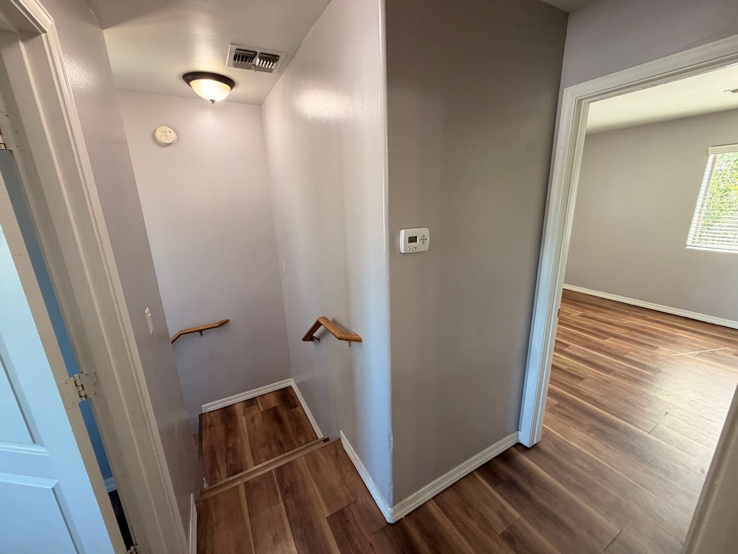 Phoenix Townhome: 17402 N 19th Ave