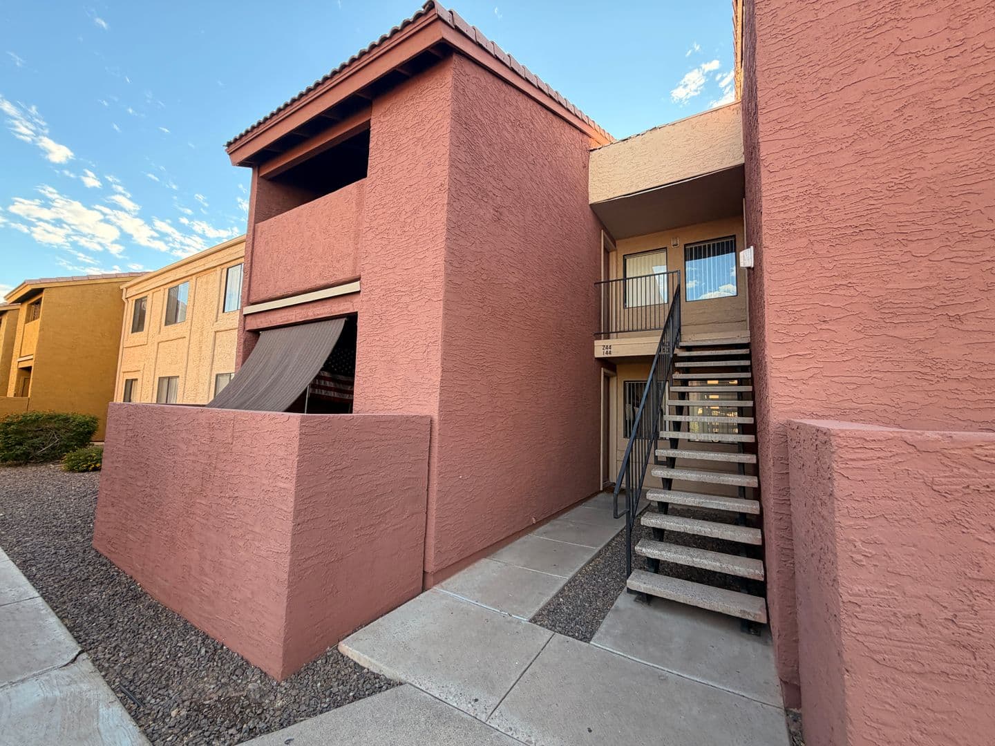 Tempe Apartment: 825 S. River Drive