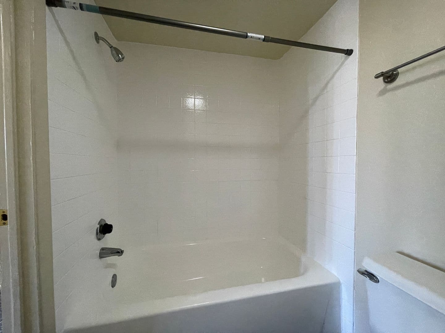 Tempe Apartment: 825 S. River Drive