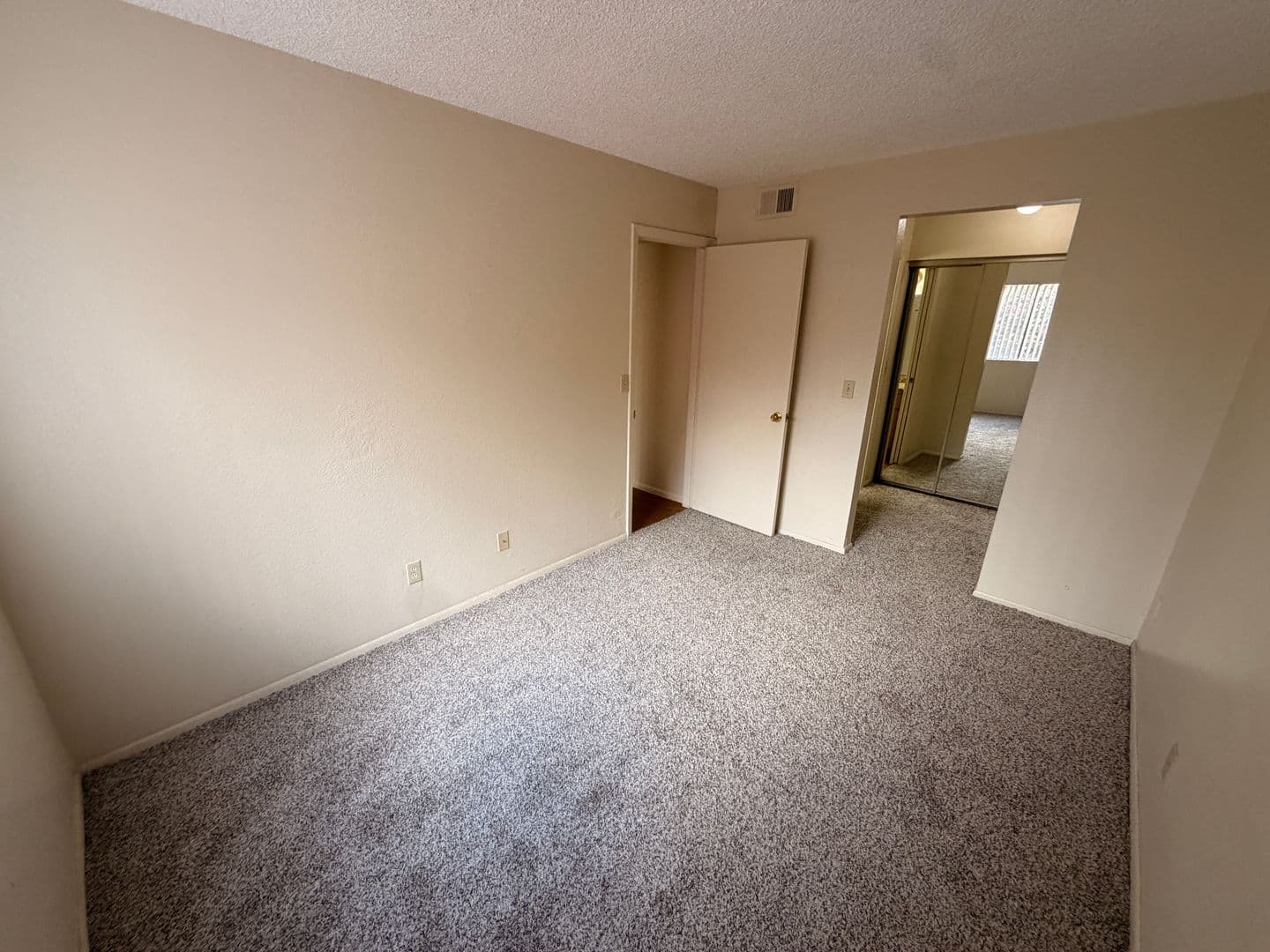 Tempe Apartment: 825 S. River Drive