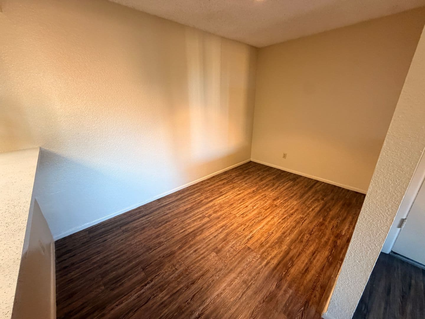 Tempe Apartment: 825 S. River Drive