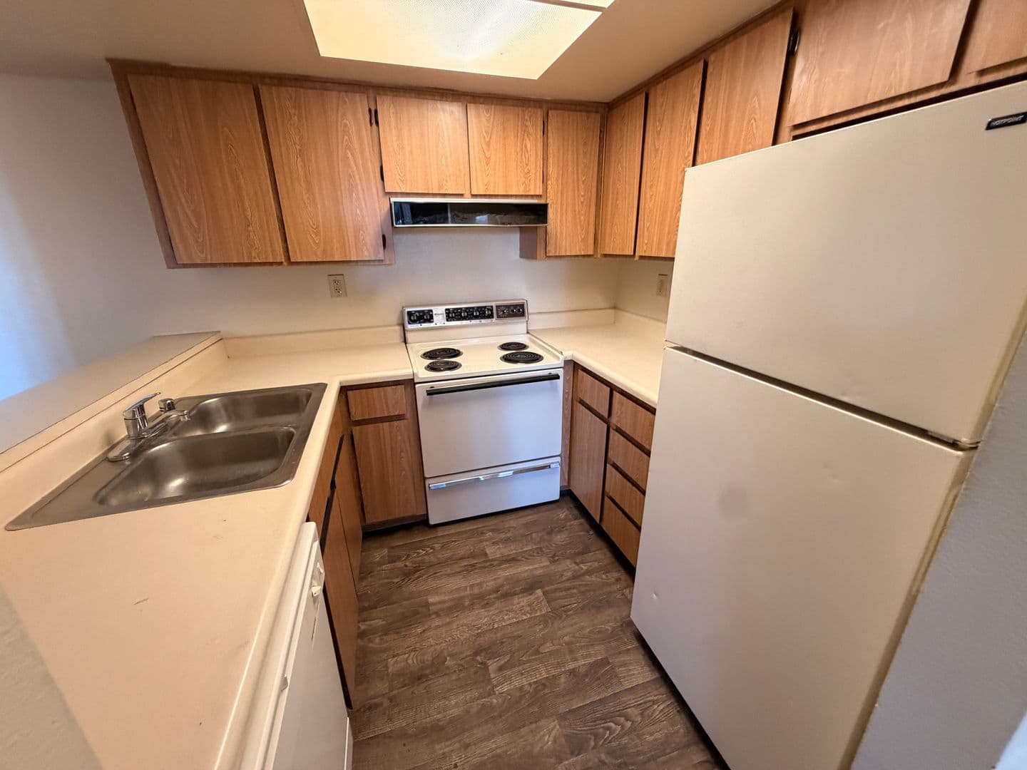 Tempe Apartment: 825 S. River Drive