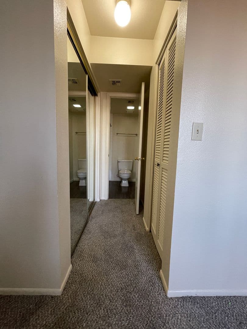 Tempe Apartment: 825 S. River Drive