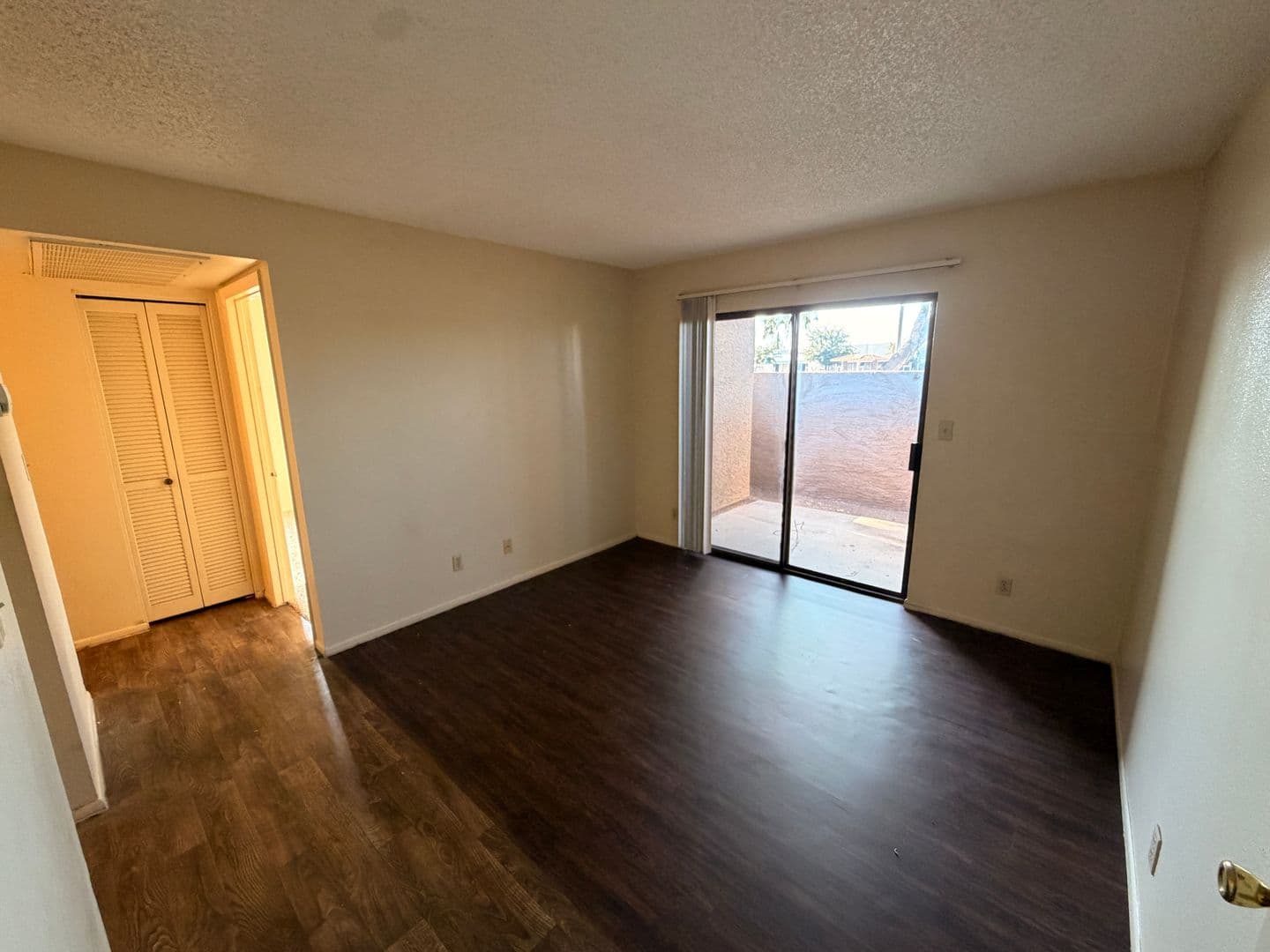 Tempe Apartment: 825 S. River Drive