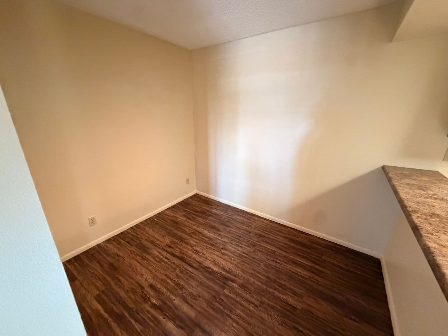 Tempe Apartment: 825 S. River Drive
