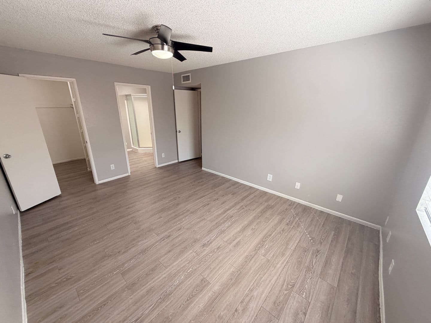 Glendale Apartment: 6527 N 67th Ave