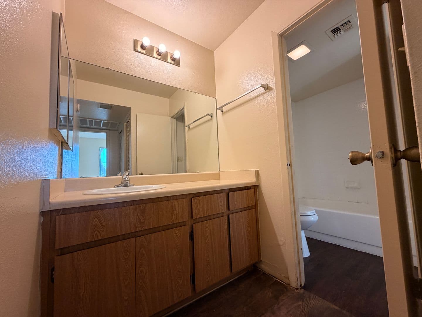 Tempe Apartment: 825 S. River Drive