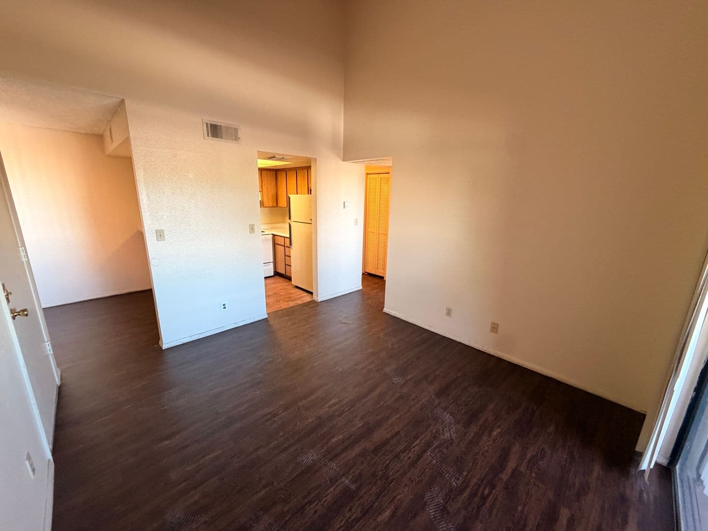 Tempe Apartment: 825 S. River Drive