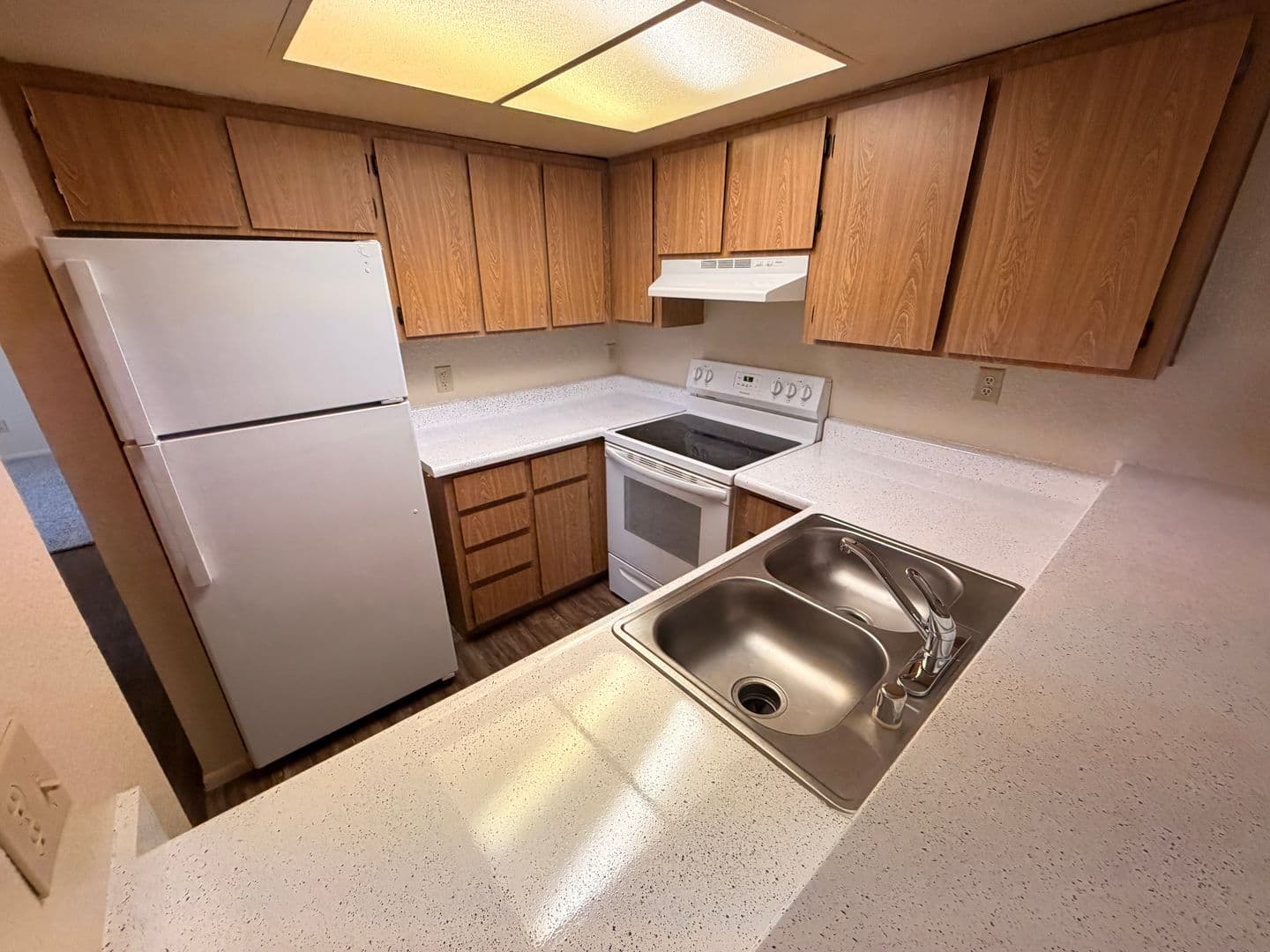 Tempe Apartment: 825 S. River Drive