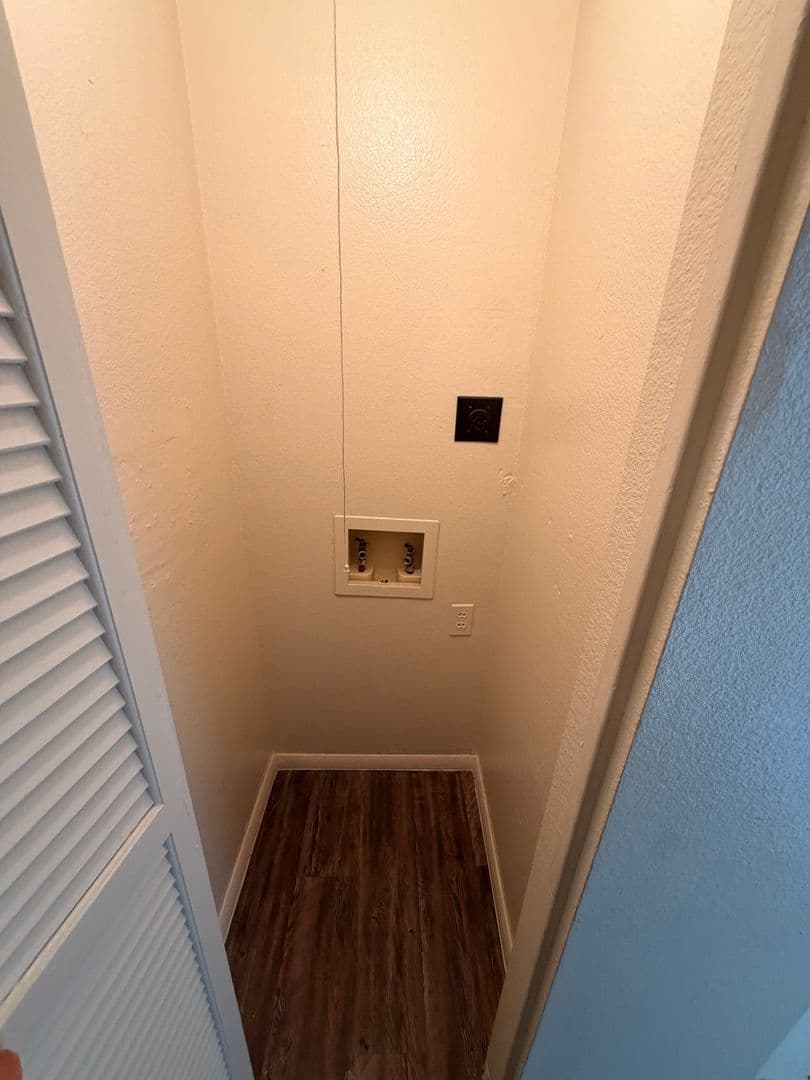 Tempe Apartment: 825 S. River Drive