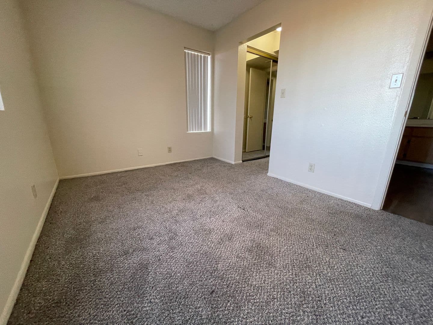Tempe Apartment: 825 S. River Drive