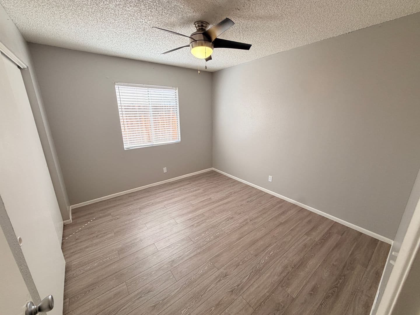 Glendale Apartment: 6527 N 67th Ave