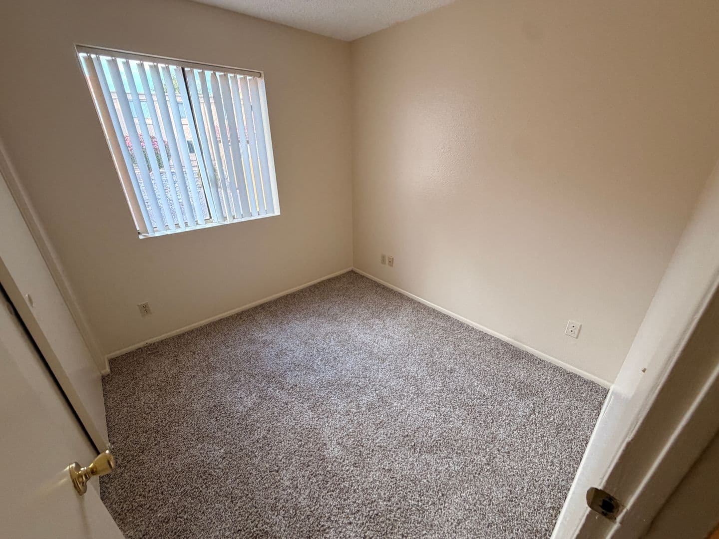 Tempe Apartment: 825 S. River Drive