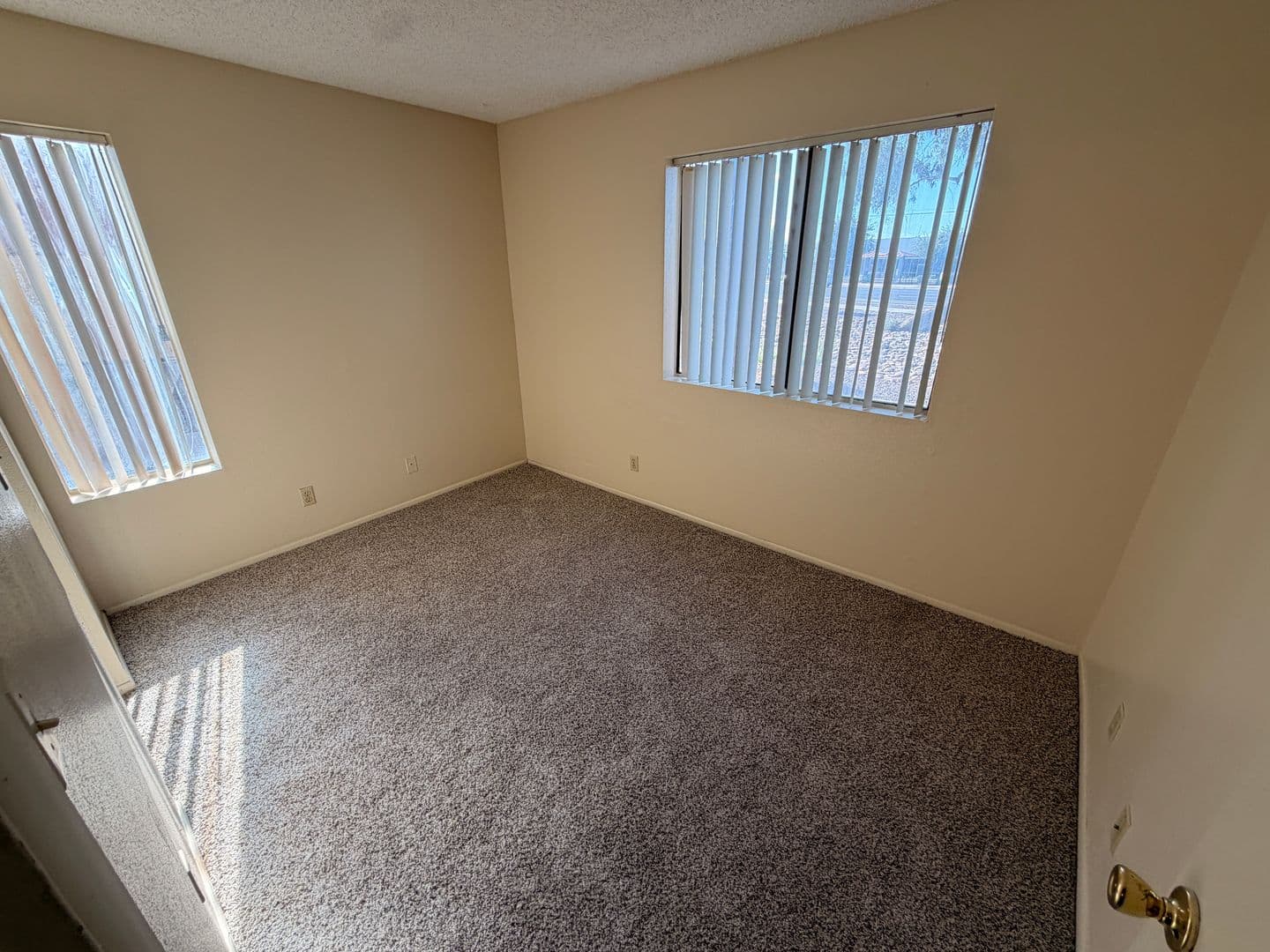 Tempe Apartment: 825 S. River Drive