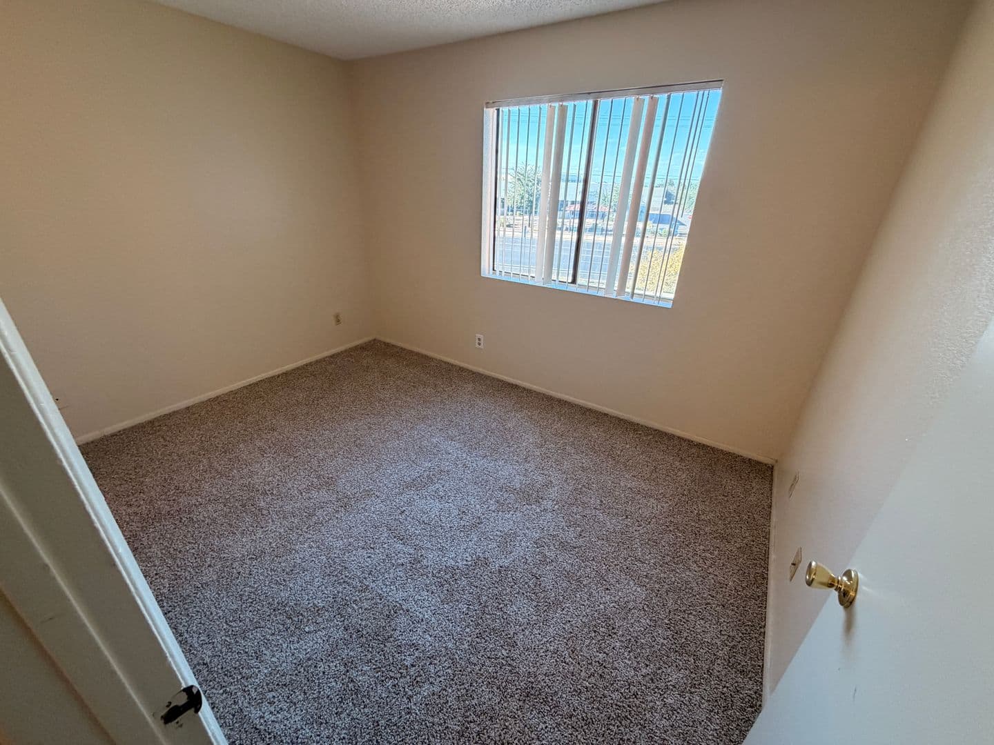 Tempe Apartment: 825 S. River Drive