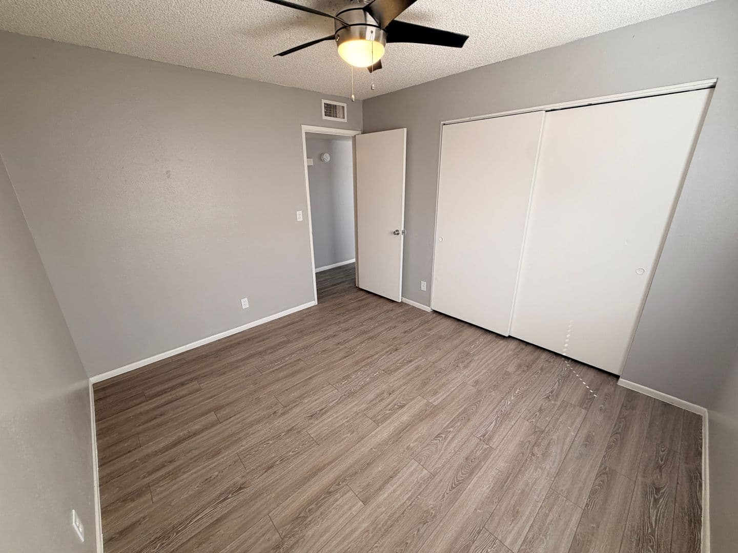 Glendale Apartment: 6527 N 67th Ave
