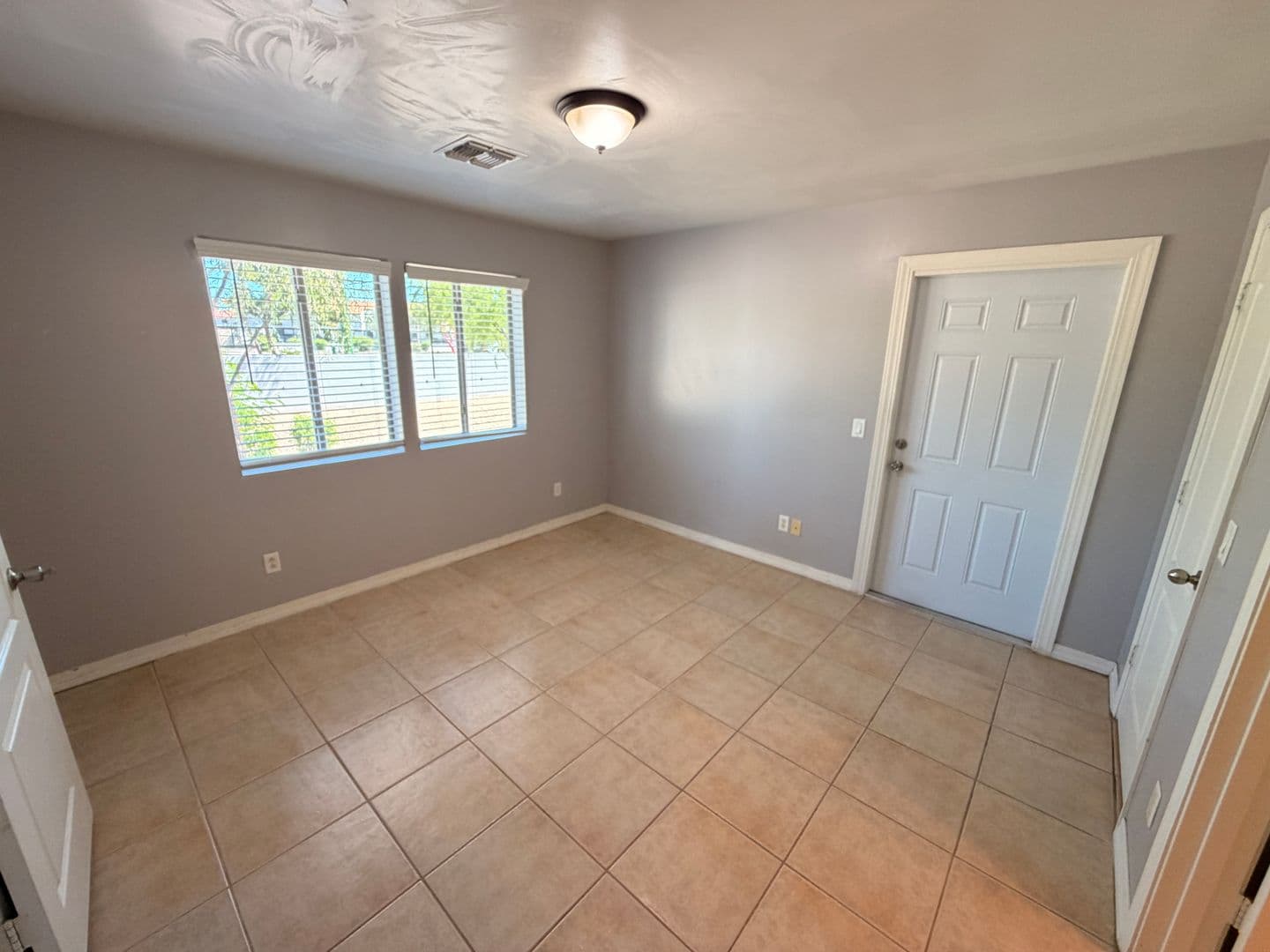 Phoenix Townhome: 17402 N 19th Ave