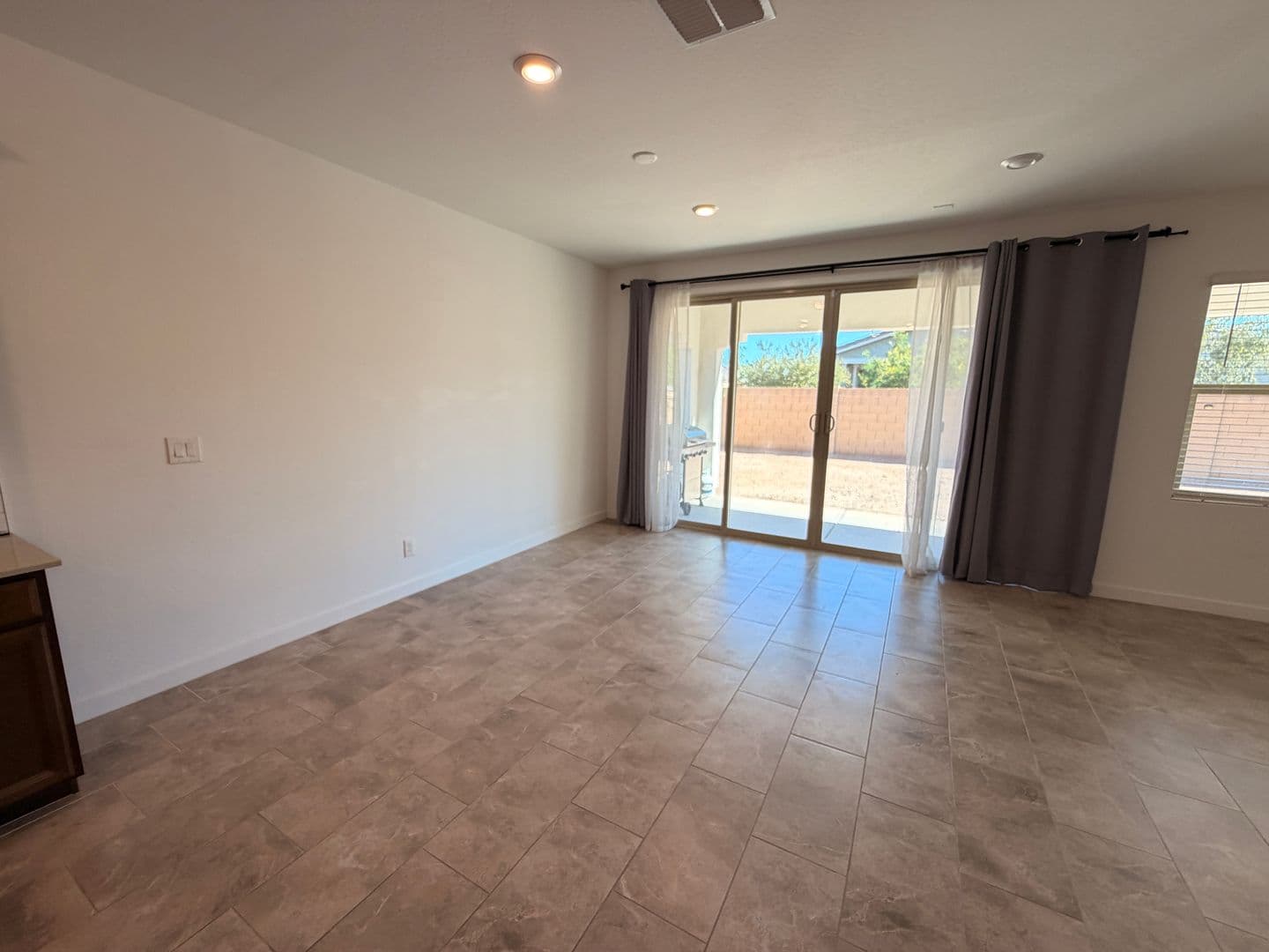 Surprise House: 12821 N 145th Ln