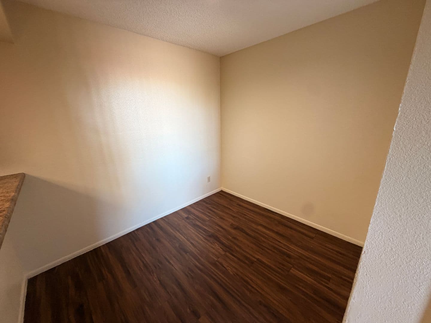 Tempe Apartment: 825 S. River Drive