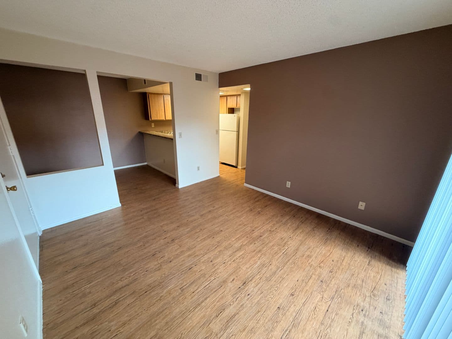 Tempe Apartment: 825 S. River Drive