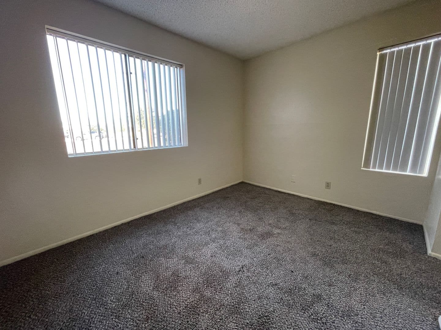 Tempe Apartment: 825 S. River Drive