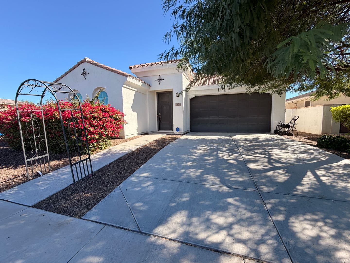Surprise House: 12821 N 145th Ln