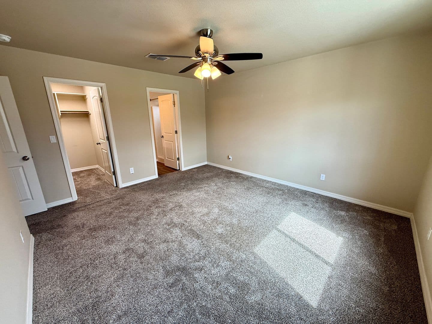 Kingman House: 2650 E. Estrella Vista