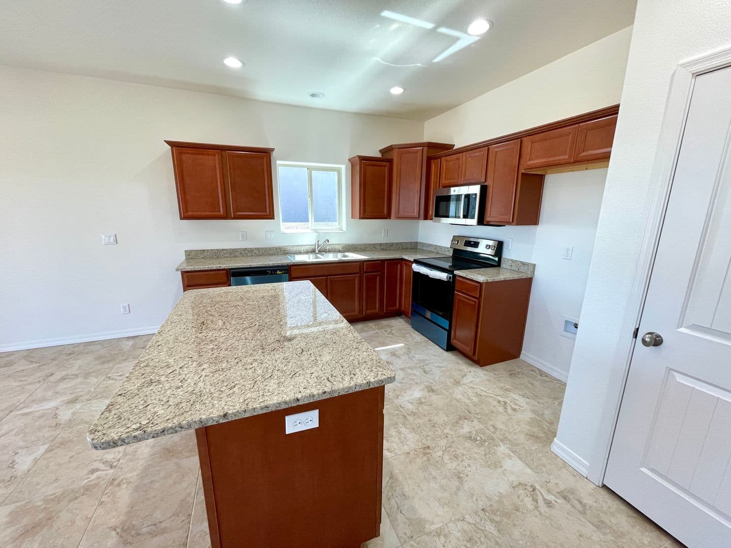 Kingman House: 5558 Eagle View Rd.