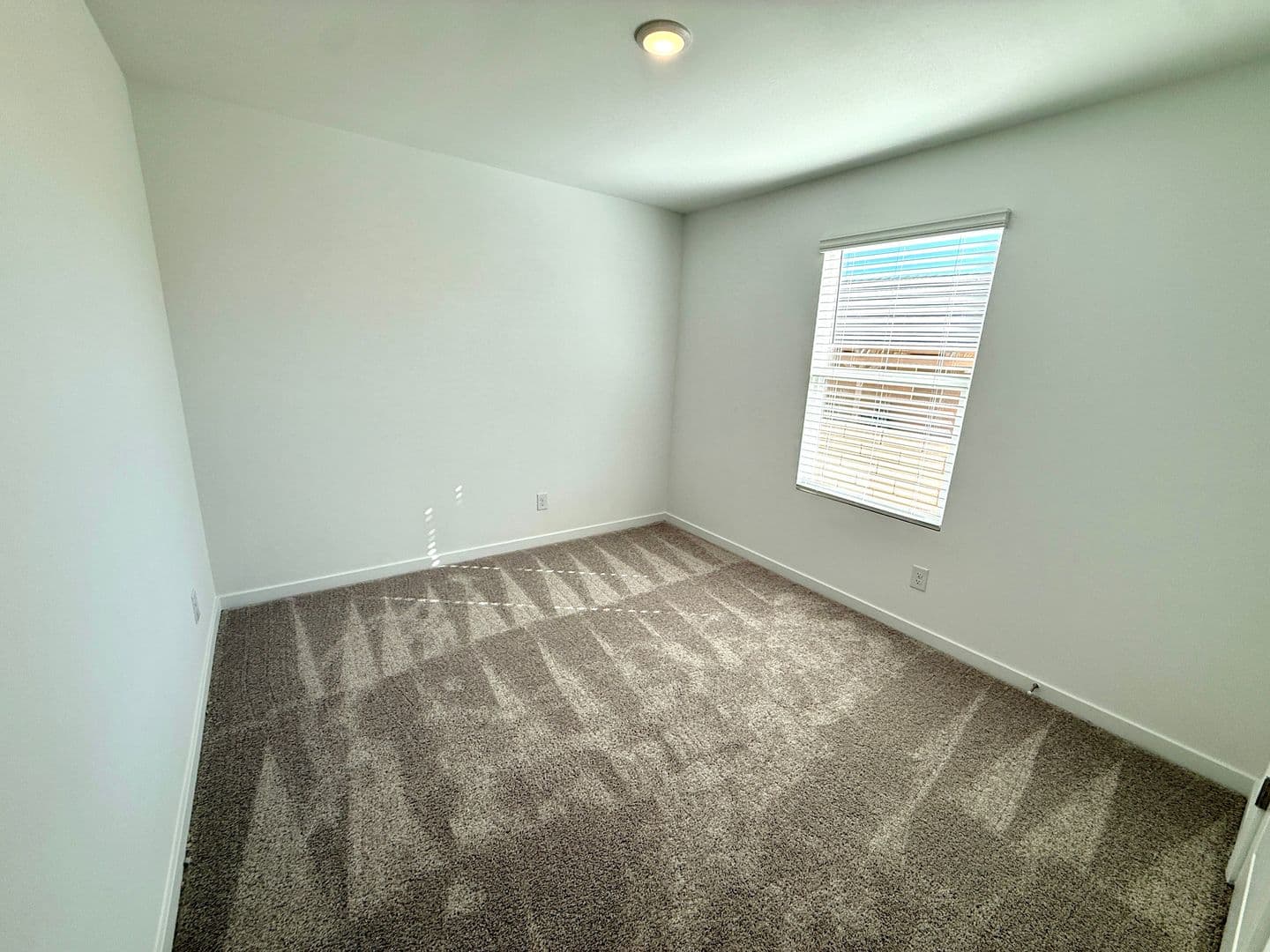 Fort Mohave House: 1976 Fairway Pl.