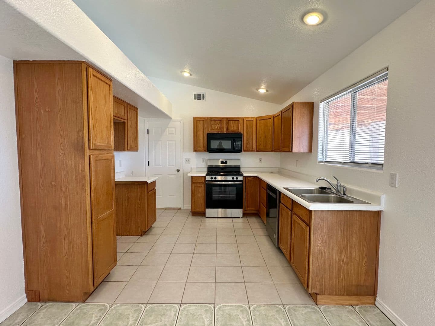 Golden Valley House: 6582 W. Hershey Way
