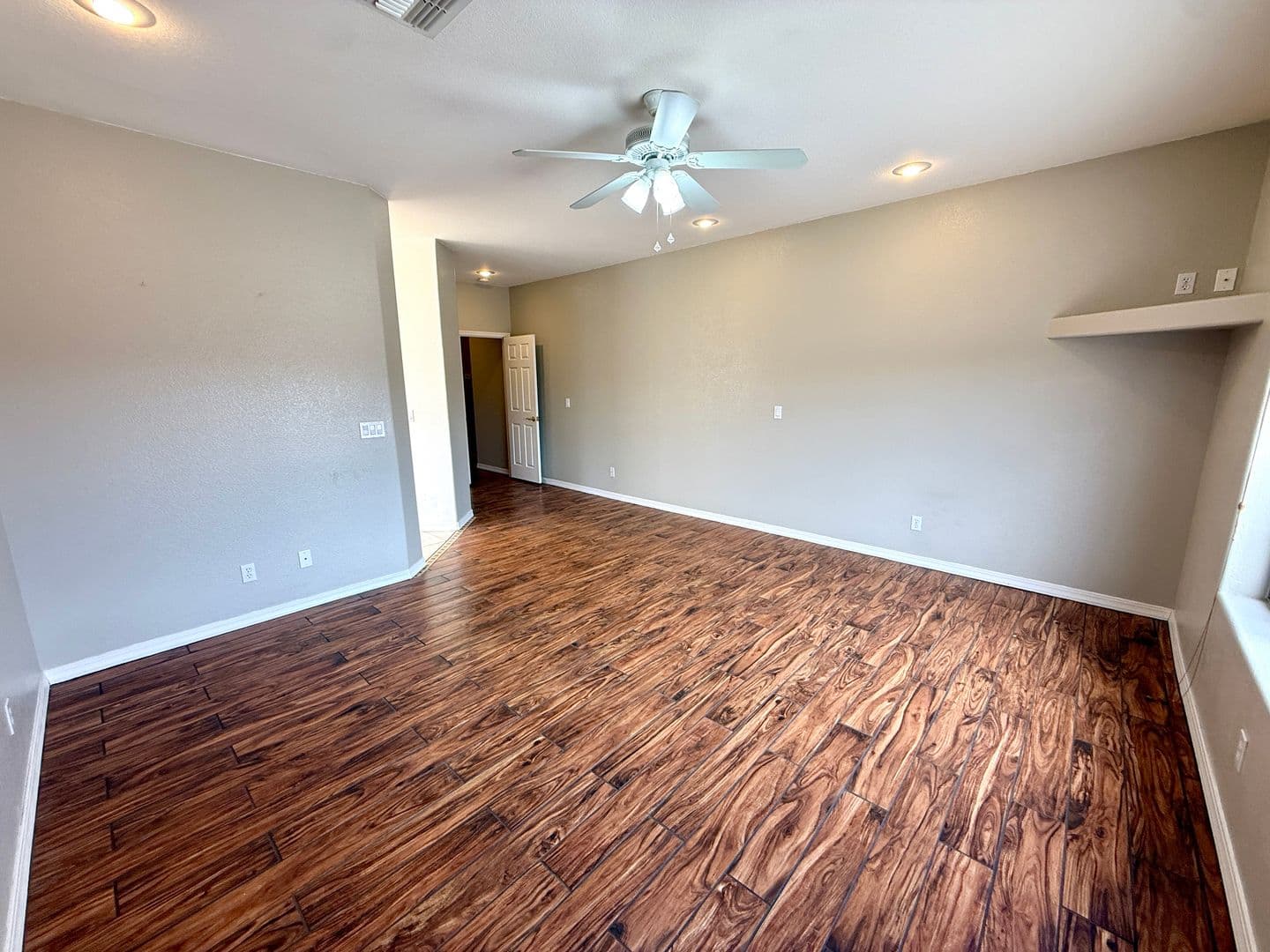 Kingman House: 2116 Roy Rogers Way
