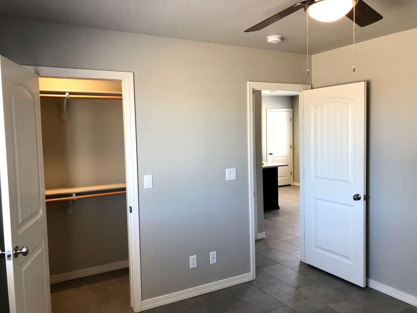 Kingman House: 3303 E Devlin Ave