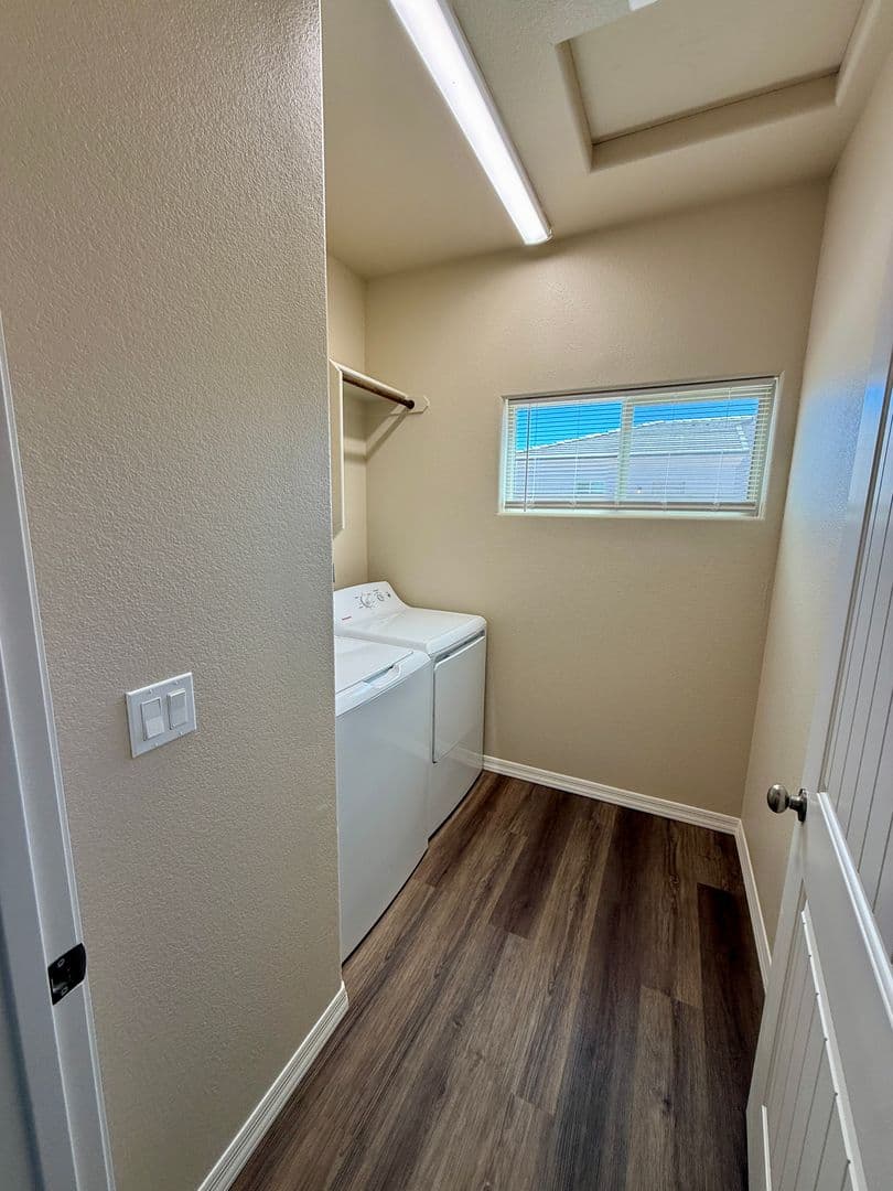 Kingman House: 3572 Charleston Loop