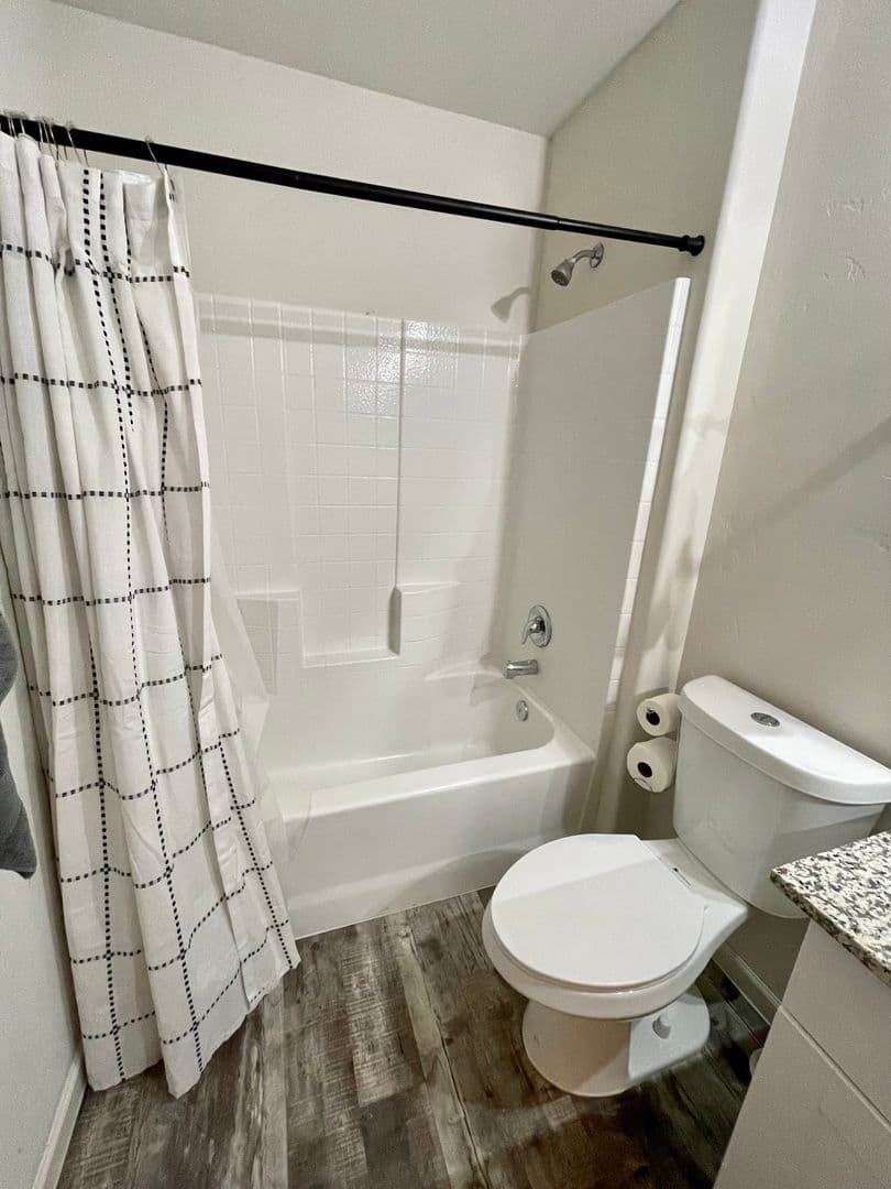 Bullhead City House: 564 Holly St.