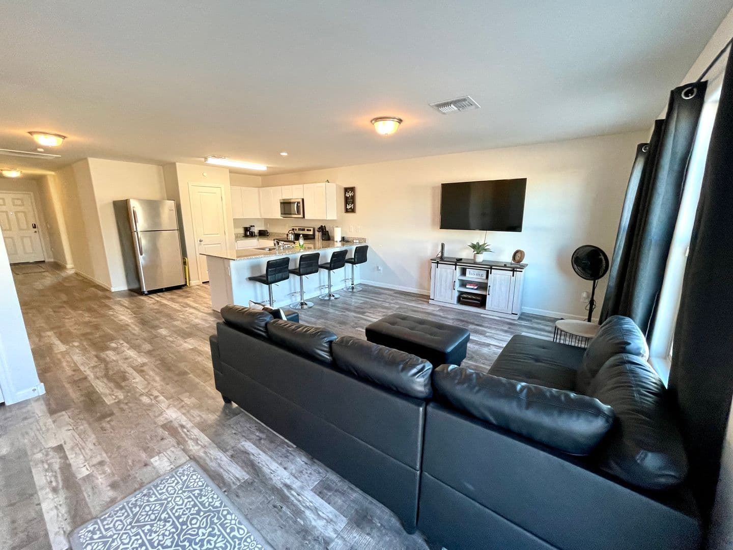 Bullhead City House: 564 Holly St.