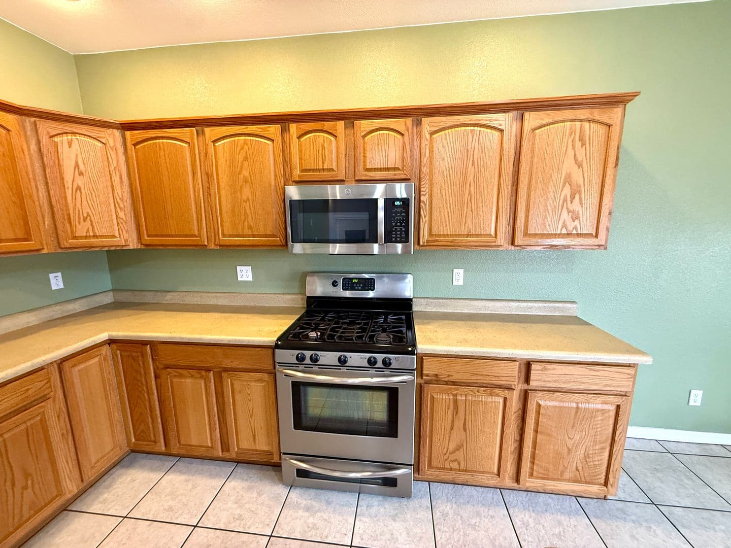 Kingman House: 2116 Roy Rogers Way