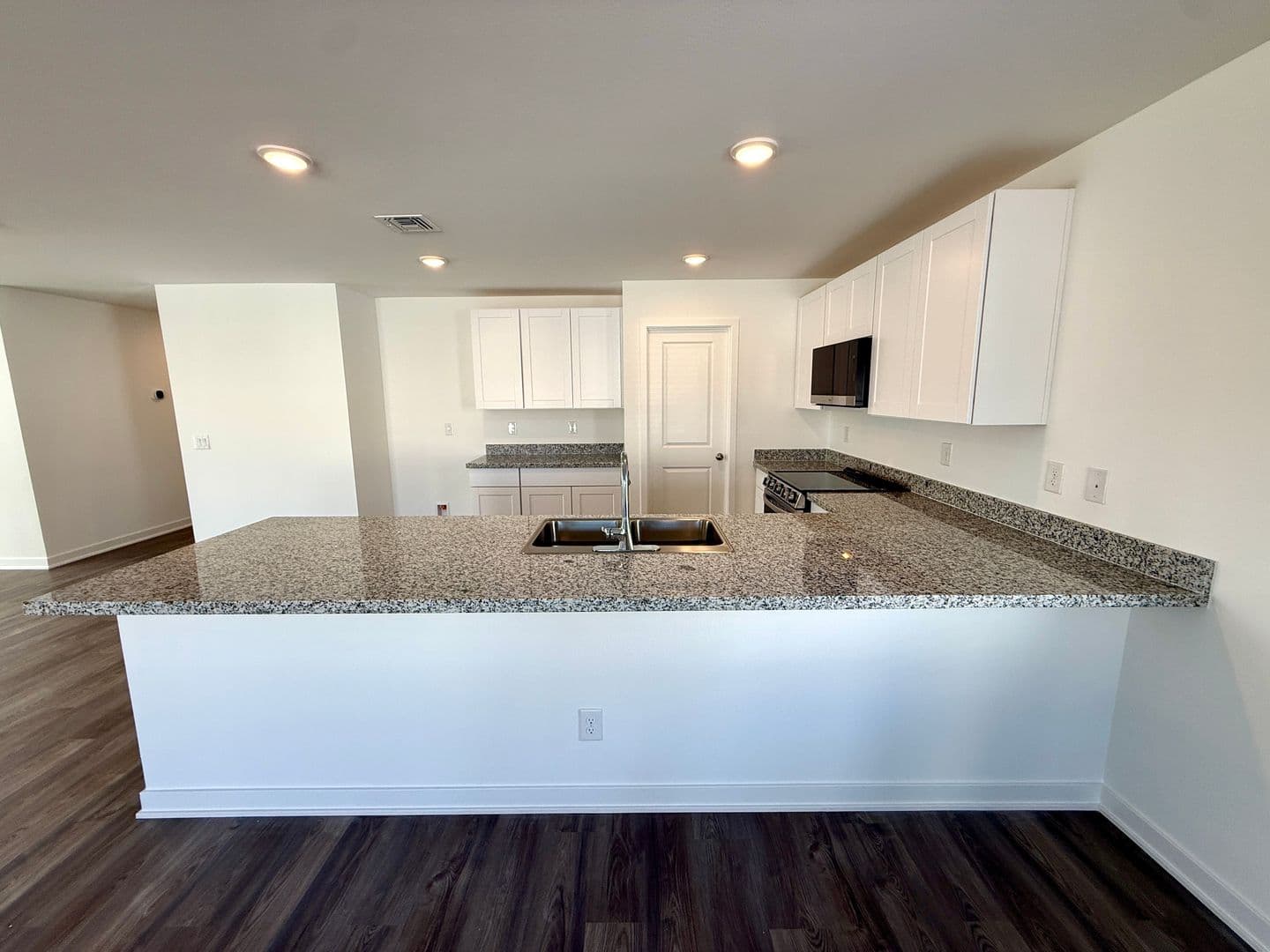 Fort Mohave House: 1976 Fairway Pl.