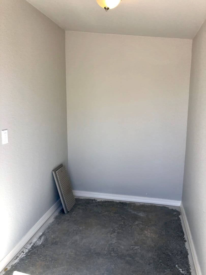 Kingman House: 3303 E Devlin Ave