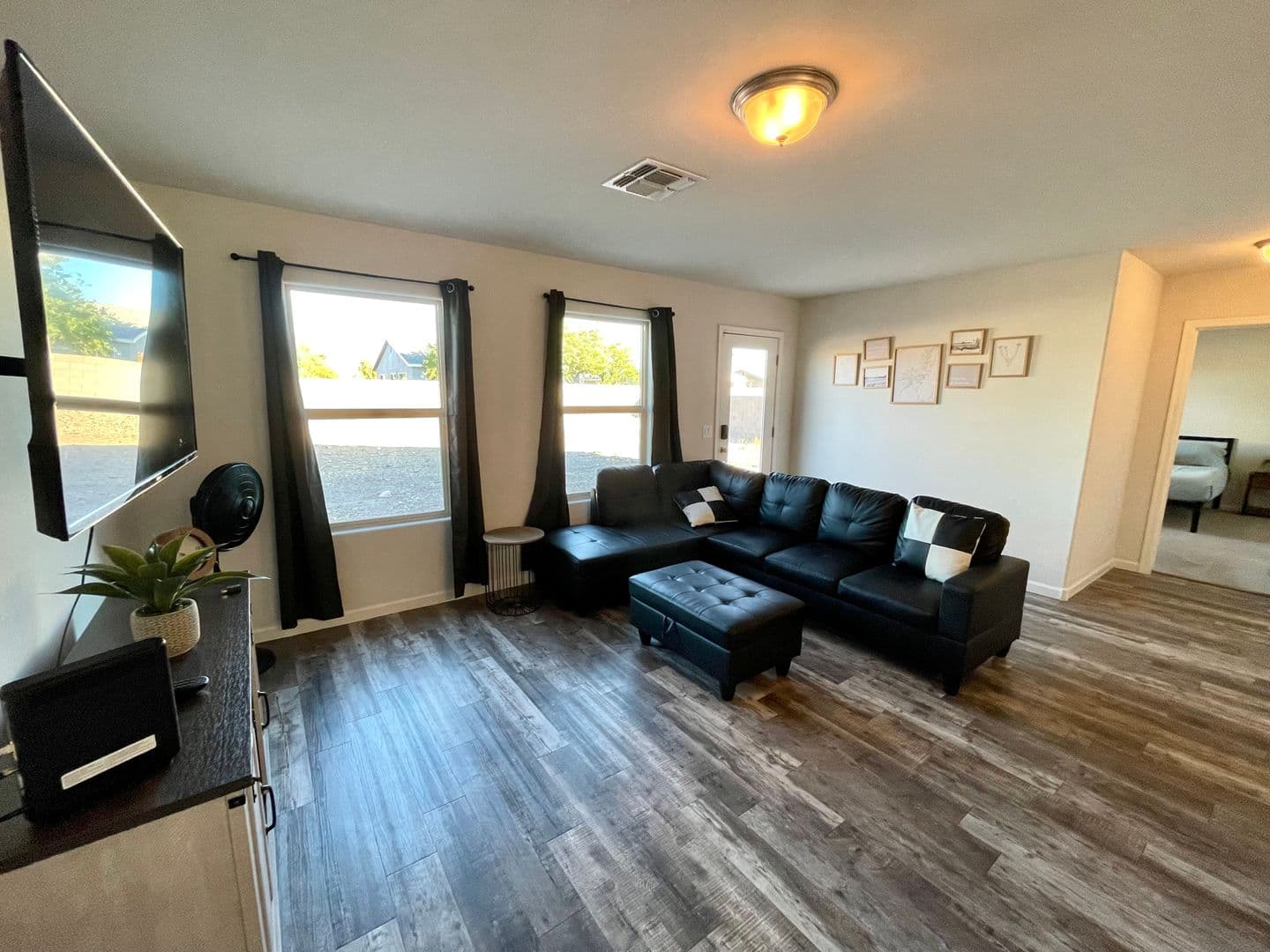 Bullhead City House: 564 Holly St.