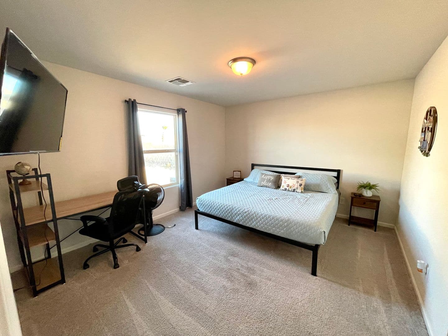 Bullhead City House: 564 Holly St.