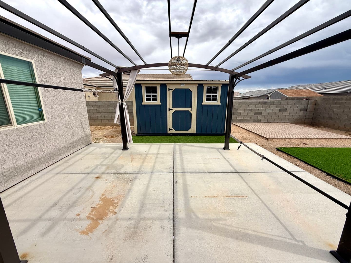 Kingman House: 2650 E. Estrella Vista