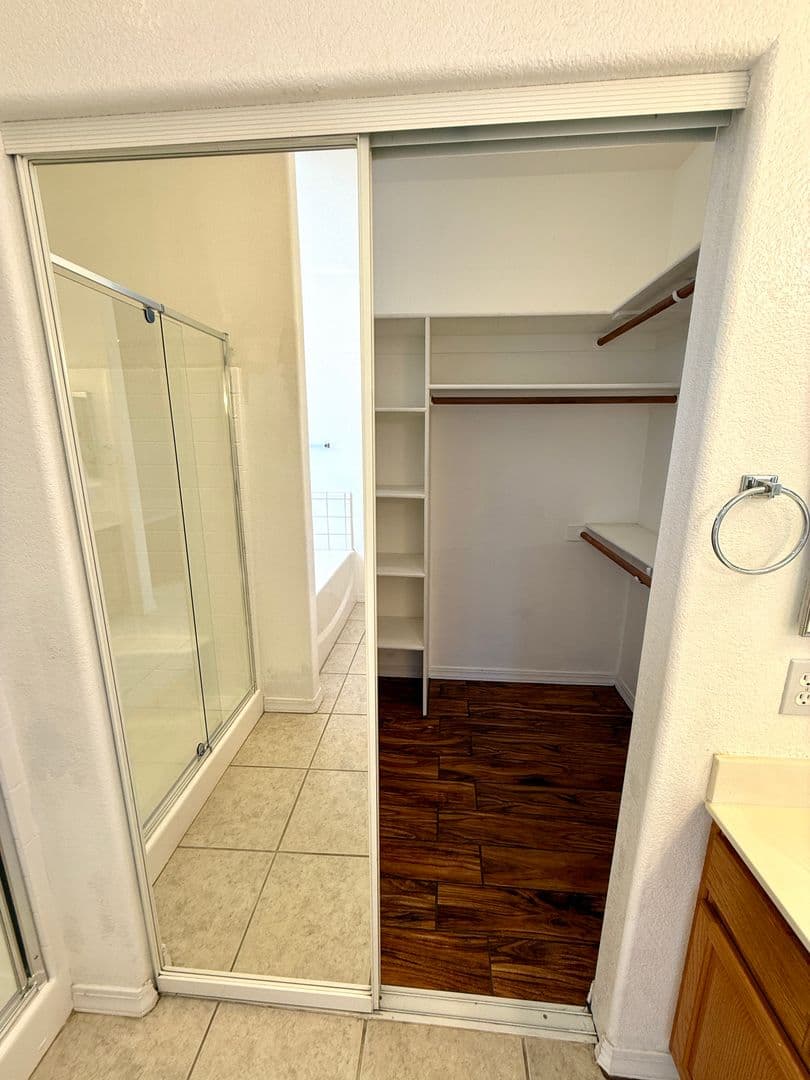 Kingman House: 2116 Roy Rogers Way
