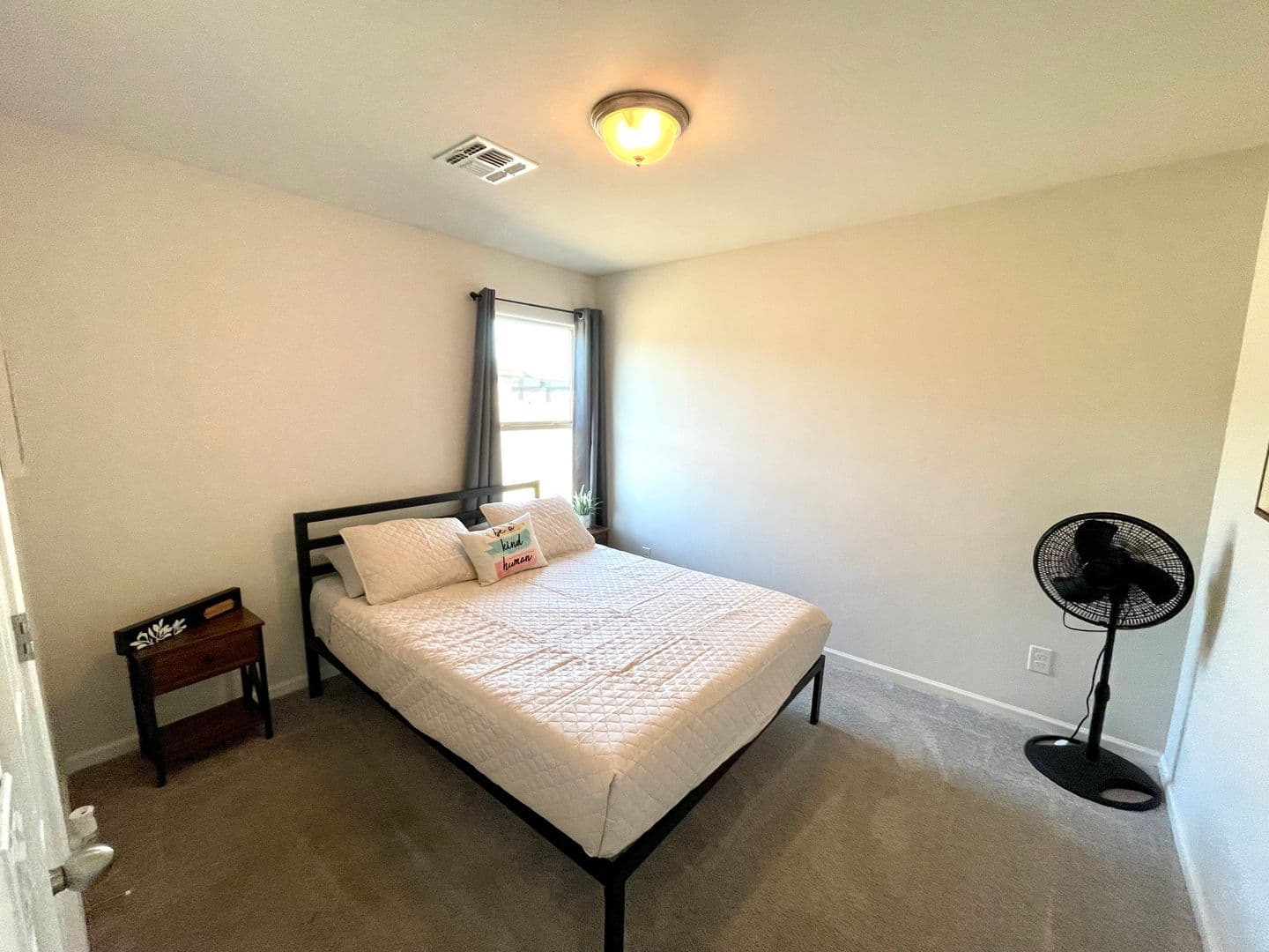 Bullhead City House: 564 Holly St.