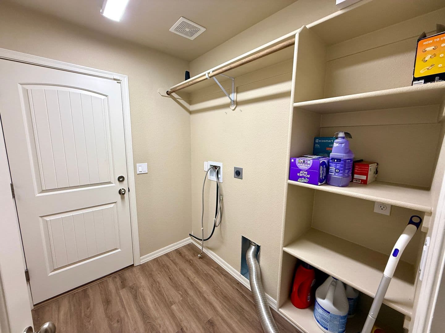 Kingman House: 2650 E. Estrella Vista