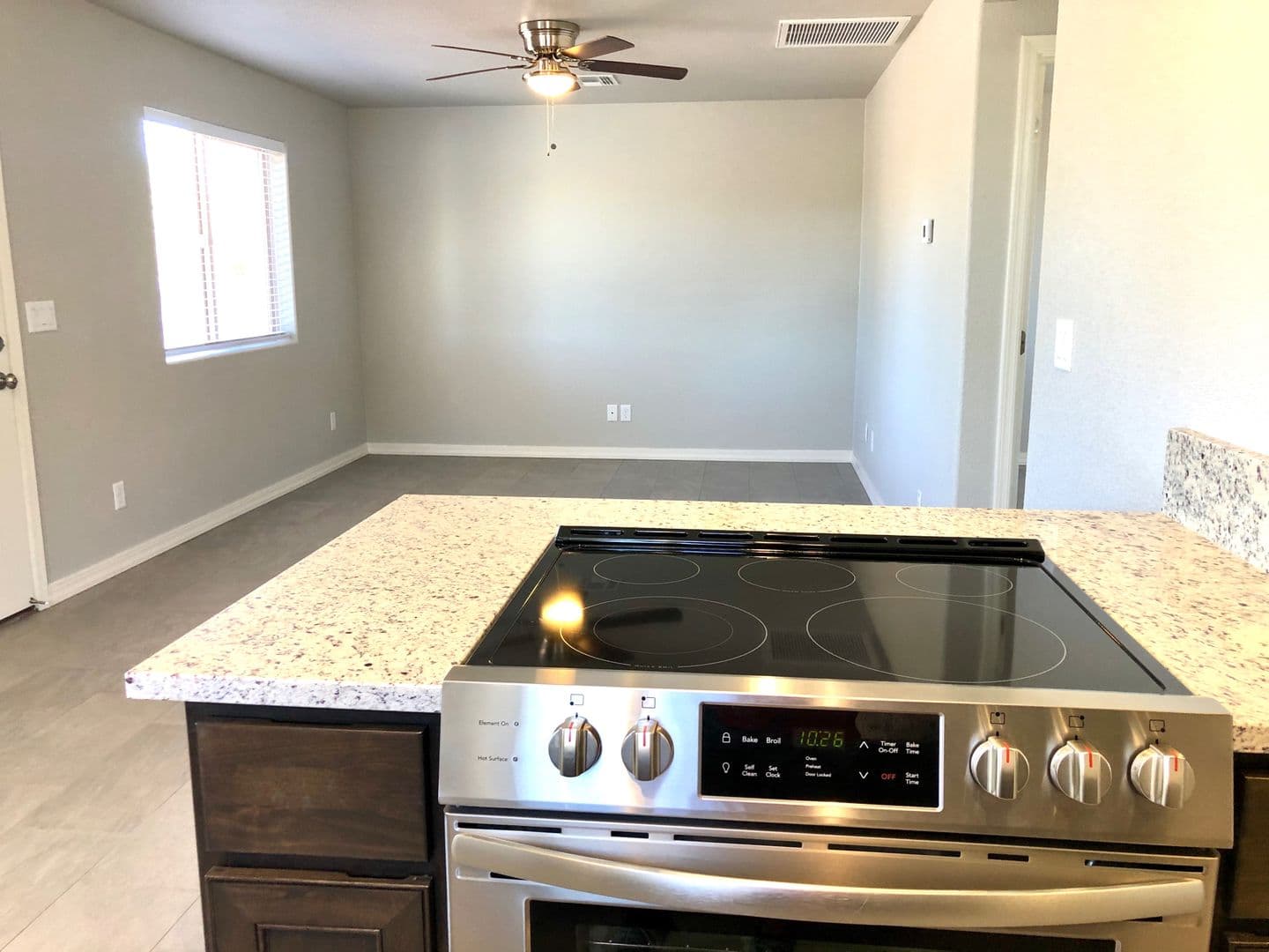 Kingman House: 3303 E Devlin Ave